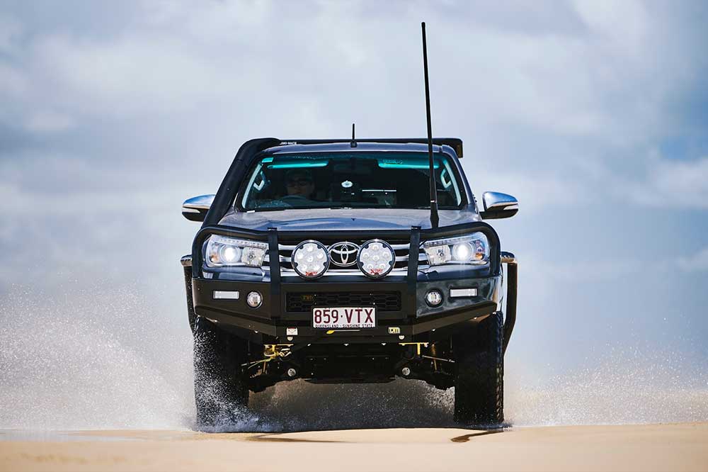 can-truoc-tjm-hilux