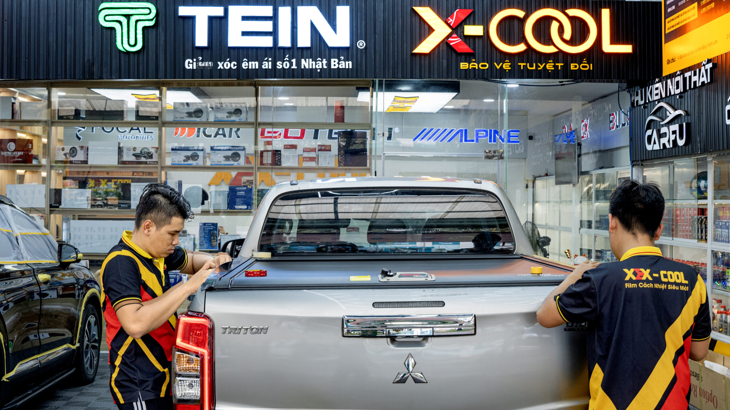 Nắp Thùng Cuộn Cơ Option Roll Cho Xe Mitsubishi Triton 14 14 Copy 1 scaled